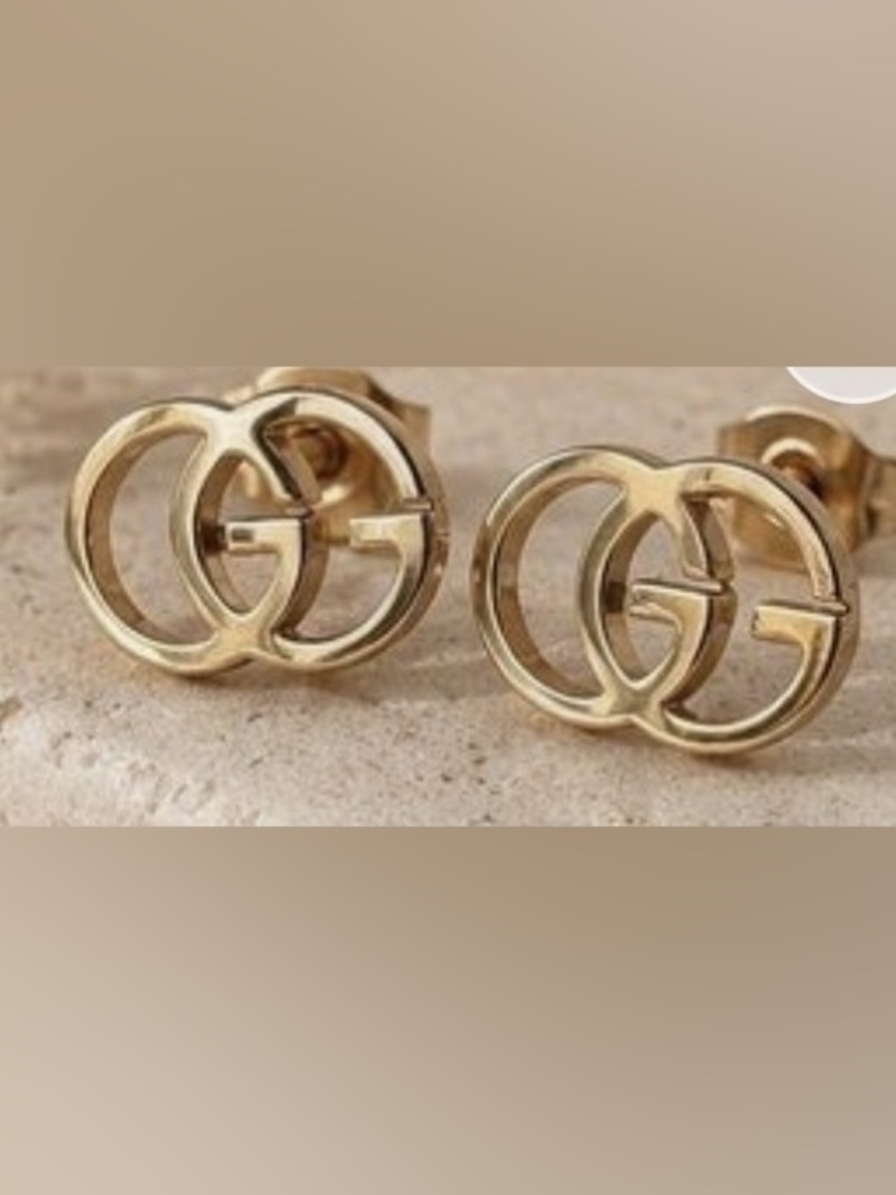 Gold Interlocking Circle Stud Earrings - Stainless Steel